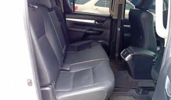 REVO 4WD 2019 2.8G AT DOUBLE CAB WHITE  8803 full