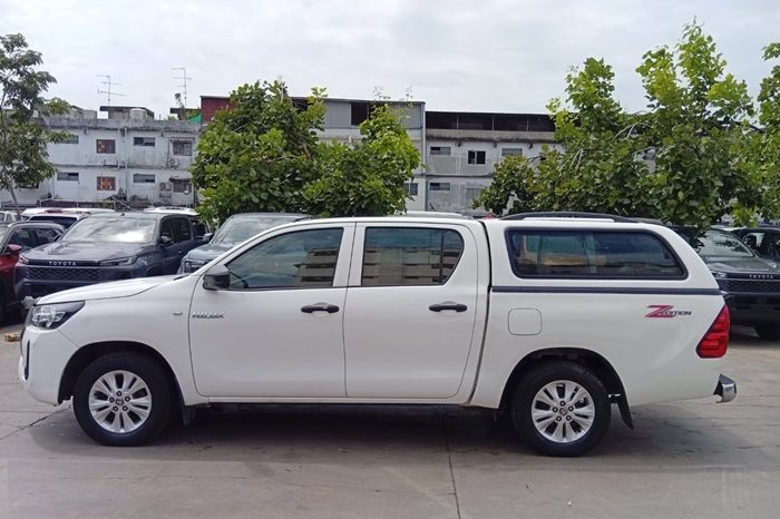 REVO 2WD 2020 2.4 MID AT DOUBLE CAB WHITE  9738 full