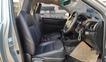 REVO 4WD 2017 2.8J MT STANDARD DARK GREY  9448 full