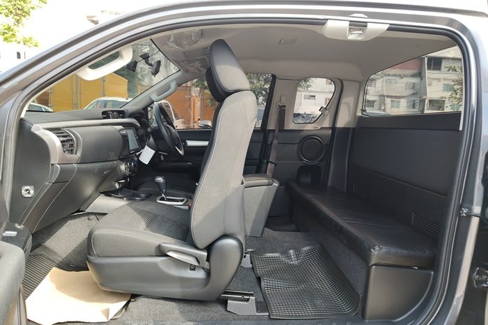 REVO PRE 2022 2.4 ENTRY AT SMART CAB GREY  5507 full