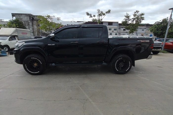 REVO PRE 2019 2.4E AT DOUBLE CAB BLACK  7660 full