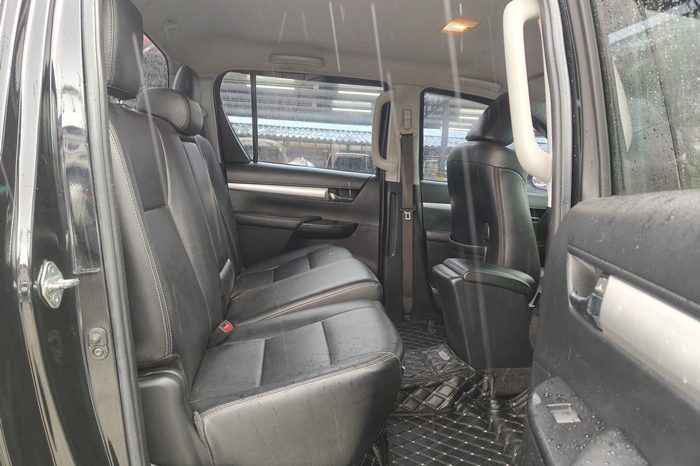 REVO PRE 2019 2.4E AT DOUBLE CAB BLACK  7660 full