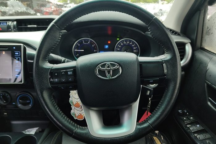 REVO PRE 2019 2.4E AT DOUBLE CAB BLACK  7660 full