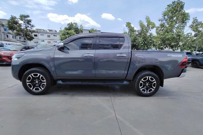 REVO PRE 2021 2.4 MID AT DOUBLE CAB GREY  1805 full