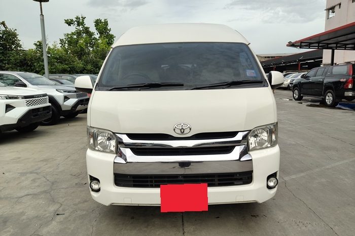 TOYOTA 2WD 2018 3.0 MT COMMUTER WHITE 83 full