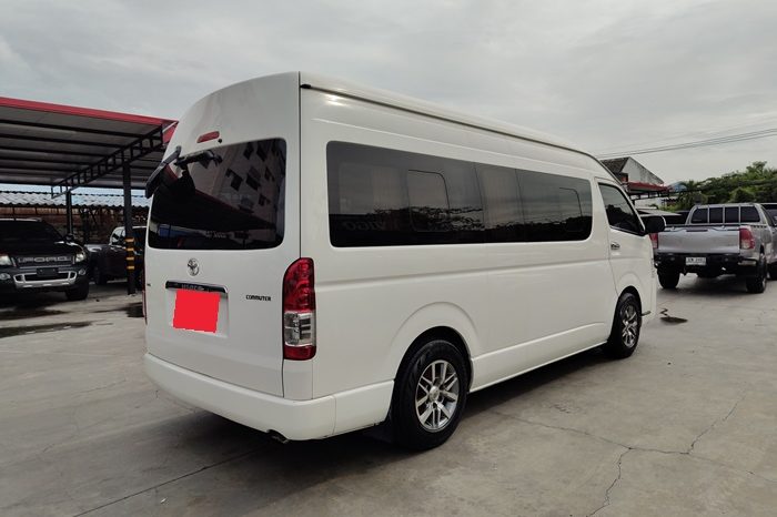 TOYOTA 2WD 2018 3.0 MT COMMUTER WHITE 83 full