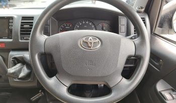 TOYOTA 2WD 2018 3.0 MT COMMUTER WHITE 83 full