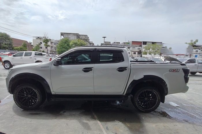 ISUZU 4WD 2022 3.0 AT DOUBLE CAB WHITE  4004 full