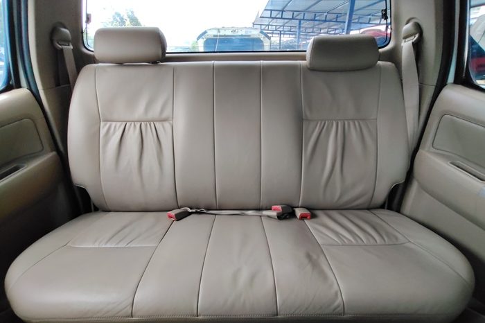 VIGO 4WD 2011 3.0G AT DOUBLE CAB SILVER  9456 full
