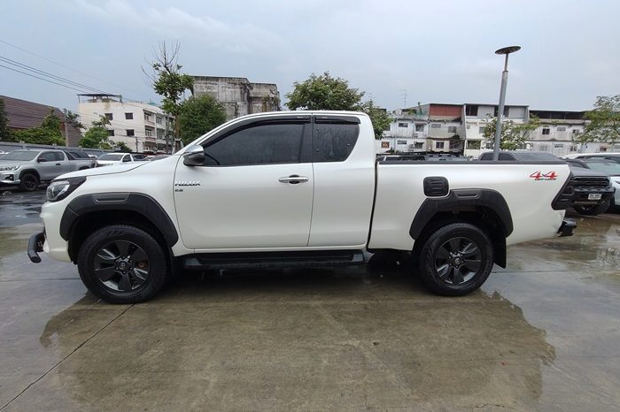 REVO 4WD 2020 2.8G MT SMART CAB WHITE  8008 full