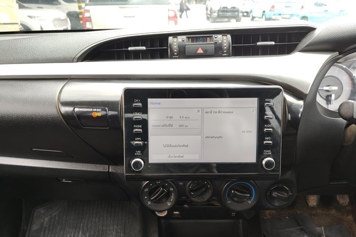 REVO PRE 2020 2.4 MID AT DOUBLE CAB WHITE  8013 full