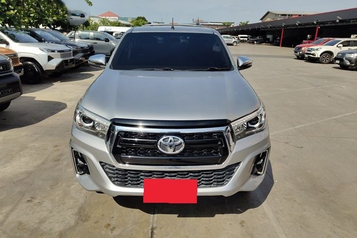 REVO PRE 2020 2.4E AT DOUBLE CAB SILVER 506 full