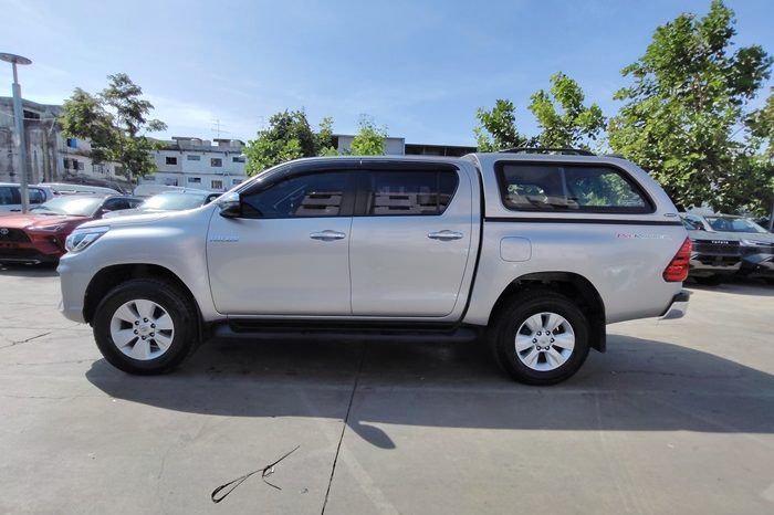 REVO PRE 2020 2.4E AT DOUBLE CAB SILVER 506 full