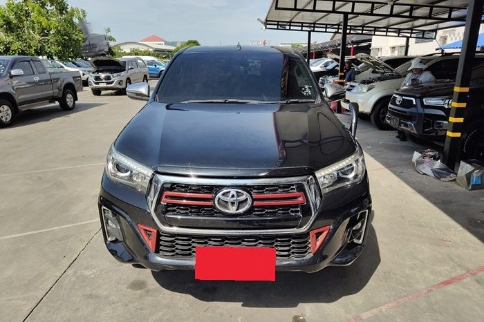 REVO PRE 2018 2.4E AT DOUBLE CAB BLACK 399 full