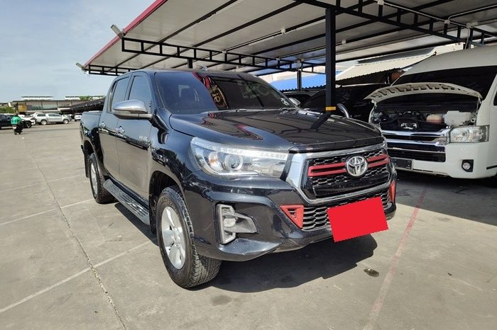 REVO PRE 2018 2.4E AT DOUBLE CAB BLACK 399 full