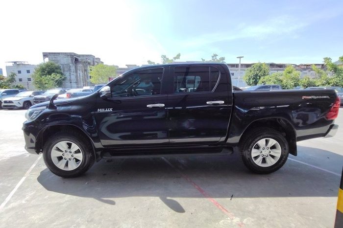 REVO PRE 2018 2.4E AT DOUBLE CAB BLACK 399 full
