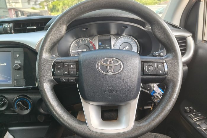 REVO PRE 2021 2.4 ENTRY AT DOUBLE CAB SILVER 3840 full