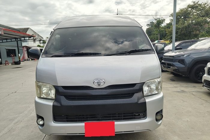 TOYOTA 2WD 2019 3.0 MT COMMUTER SILVER 9718 full