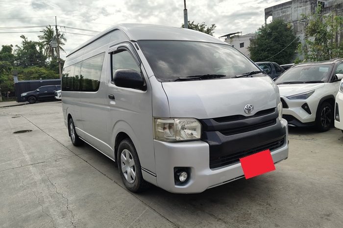 TOYOTA 2WD 2019 3.0 MT COMMUTER SILVER 9718 full