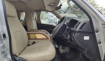 TOYOTA 2WD 2019 3.0 MT COMMUTER SILVER 9718 full