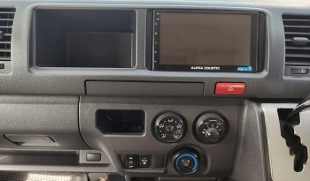 TOYOTA 2WD 2019 3.0 MT COMMUTER SILVER 9718 full