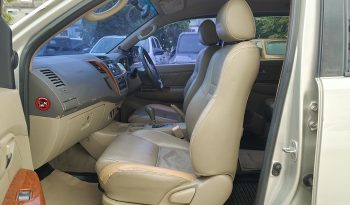 TOYOTA 2WD 2010 2.7V AT FORTUNER SILVER  1303 full