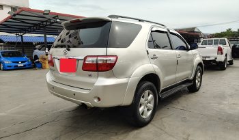 TOYOTA 2WD 2010 2.7V AT FORTUNER SILVER  1303 full