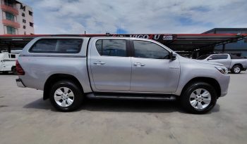 REVO PRE 2017 2.4G AT DOUBLE CAB SILVER  7184 full