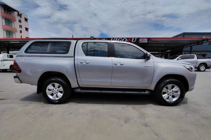 REVO PRE 2017 2.4G AT DOUBLE CAB SILVER  7184 full