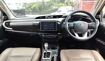 REVO PRE 2017 2.4G AT DOUBLE CAB SILVER  7184 full