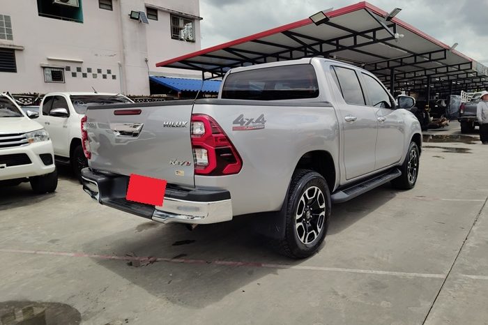 REVO 4WD 2021 2.4 MID MT DOUBLE CAB SILVER 1830 full