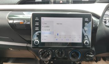 REVO 4WD 2021 2.4 MID MT DOUBLE CAB SILVER 1830 full