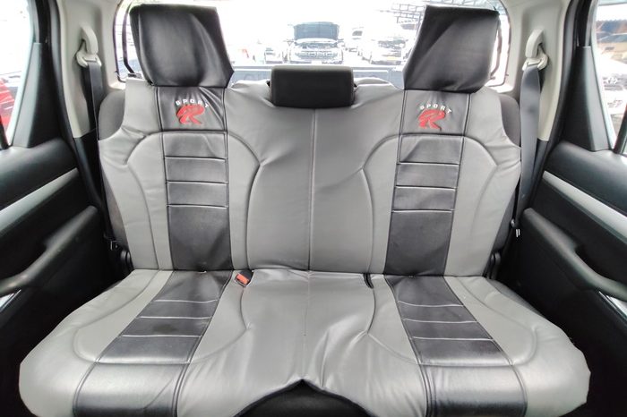 REVO 4WD 2020 2.4E MT DOUBLE CAB SILVER  3956 full