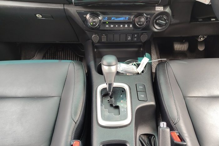 REVO 4WD 2022 2.8 HIGHT AT DOUBLE CAB SILVER  3972 full