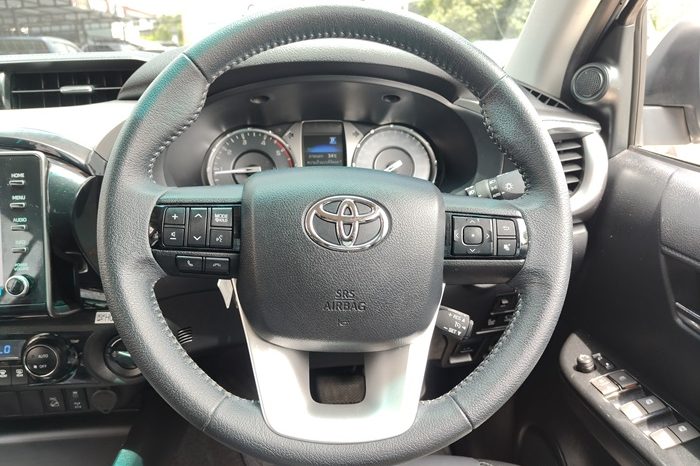 REVO 4WD 2022 2.8 HIGHT AT DOUBLE CAB SILVER  3972 full