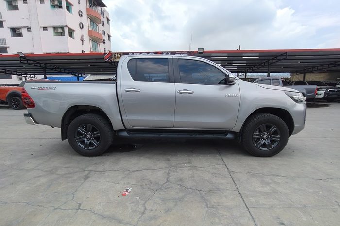 REVO PRE 2021 2.4 ENTRY AT SMART CAB SILVER  8030 full