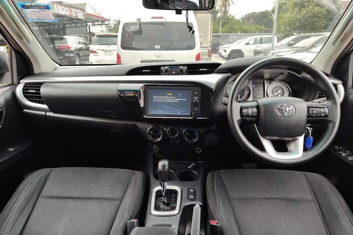 REVO PRE 2021 2.4 ENTRY AT SMART CAB SILVER  8030 full