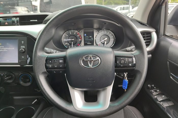 REVO PRE 2021 2.4 ENTRY AT SMART CAB SILVER  8030 full