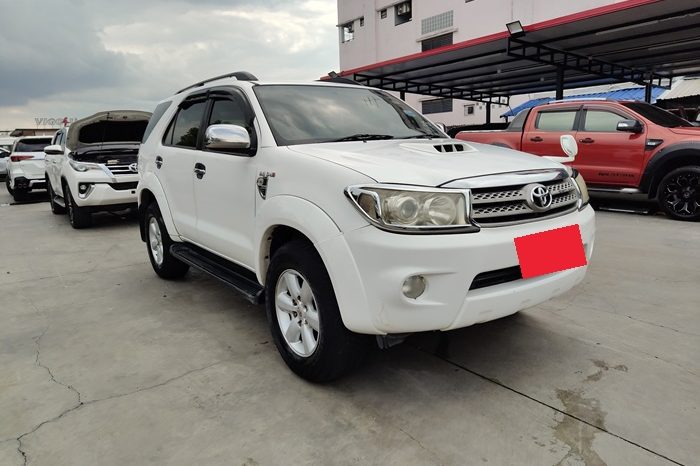 TOYOTA 4WD 2011 3.0V AT FORTUNER WHITE  712 full