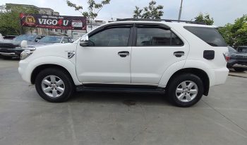TOYOTA 4WD 2011 3.0V AT FORTUNER WHITE  712 full