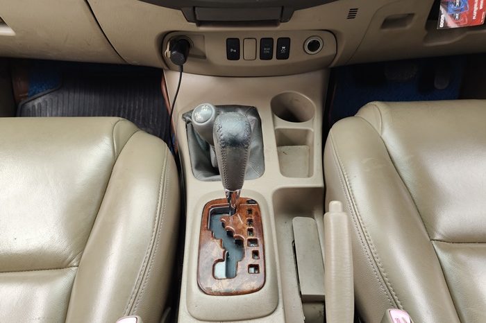 TOYOTA 4WD 2011 3.0V AT FORTUNER WHITE  712 full