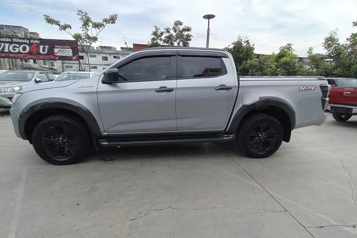 ISUZU 4WD 2020 3.0 AT DOUBLE CAB SILVER  6674 full
