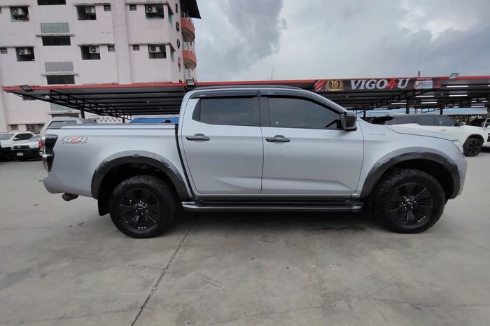 ISUZU 4WD 2020 3.0 AT DOUBLE CAB SILVER  6674 full