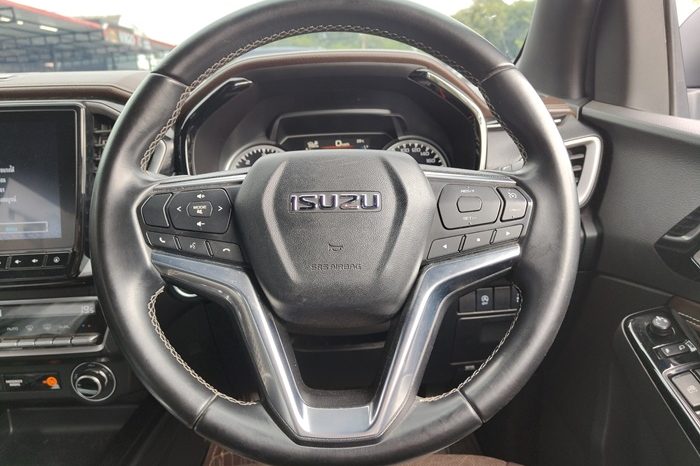 ISUZU 4WD 2020 3.0 AT DOUBLE CAB SILVER  6674 full
