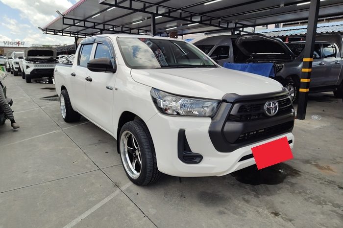 REVO 2WD 2020 2.4 MID AT DOUBLE CAB WHITE  9123 full