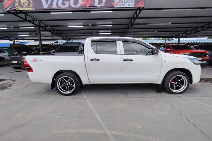 REVO 2WD 2020 2.4 MID AT DOUBLE CAB WHITE  9123 full