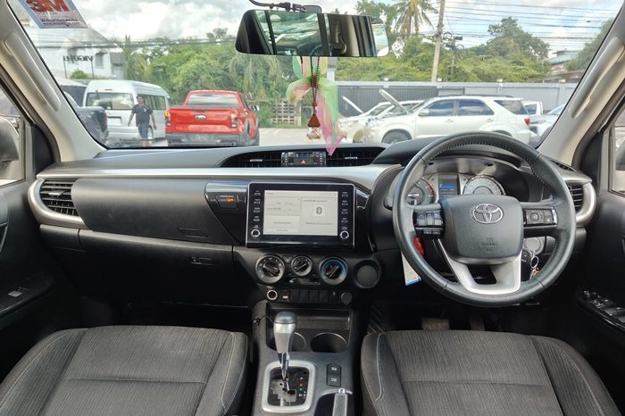 REVO PRE 2021 2.4 MID AT DOUBLE CAB WHITE 5296 full