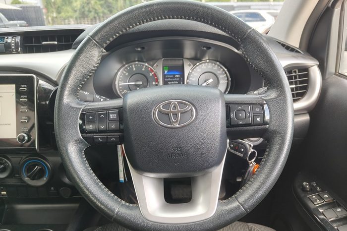 REVO PRE 2021 2.4 MID AT DOUBLE CAB WHITE 5296 full