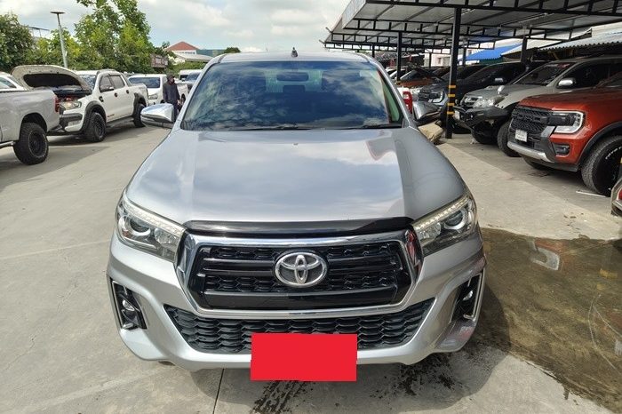REVO PRE 2018 2.4G MT DOUBLE CAB SILVER  8684 full