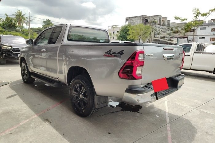 REVO 4WD 2021 2.4 MID MT SMART CAB SILVER  461 full